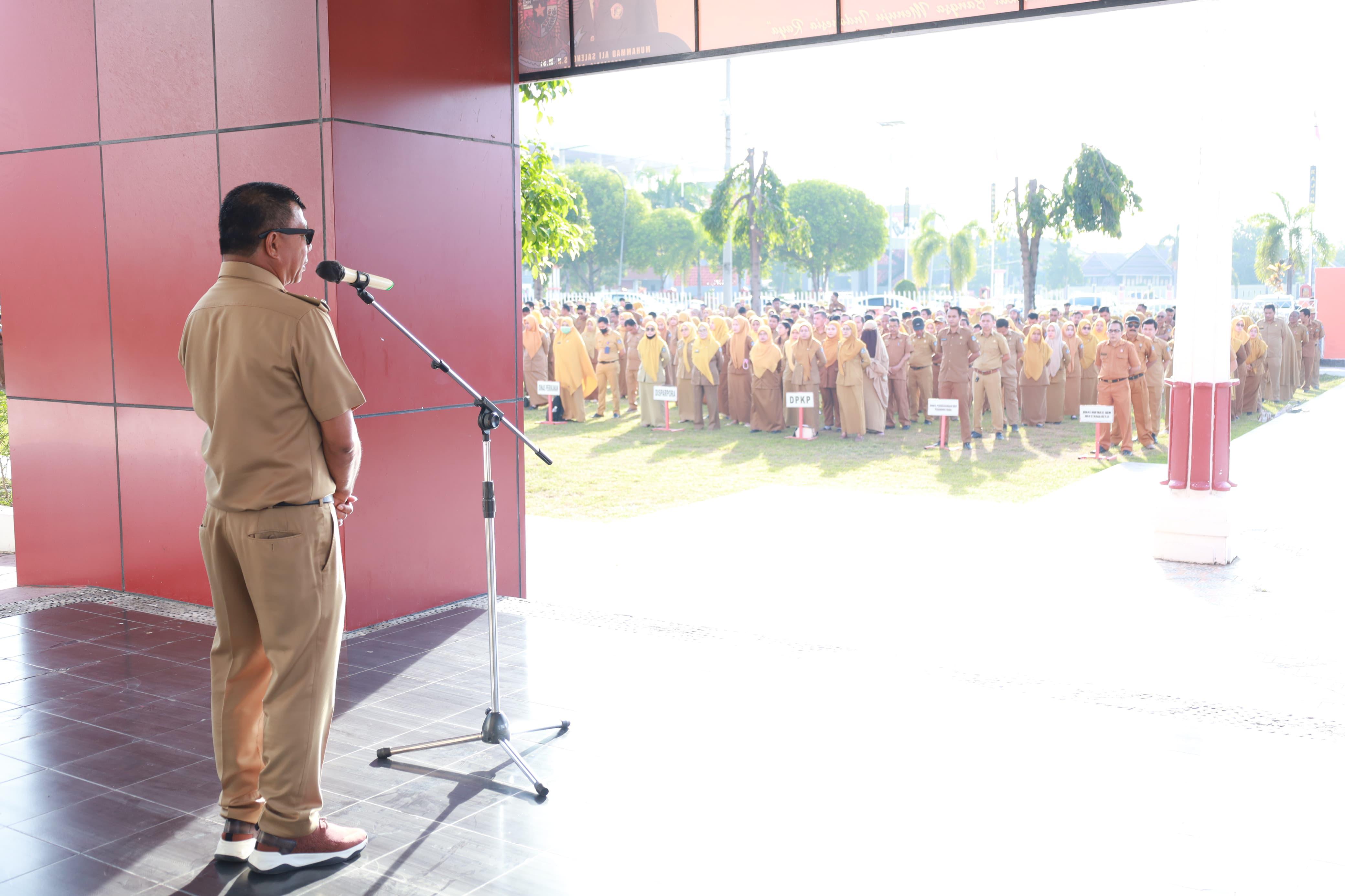 Bupati Bulukumba Ingatkan ASN Jadi Teladan Lewat Disiplin dan Kebersihan