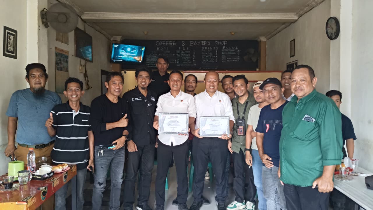 Secangkir Kopi Perpisahan di Bundaran Pinisi – Iptu Muhammad Ali &amp; AKP Ahmad Rizal Pamit dari Bulukumba