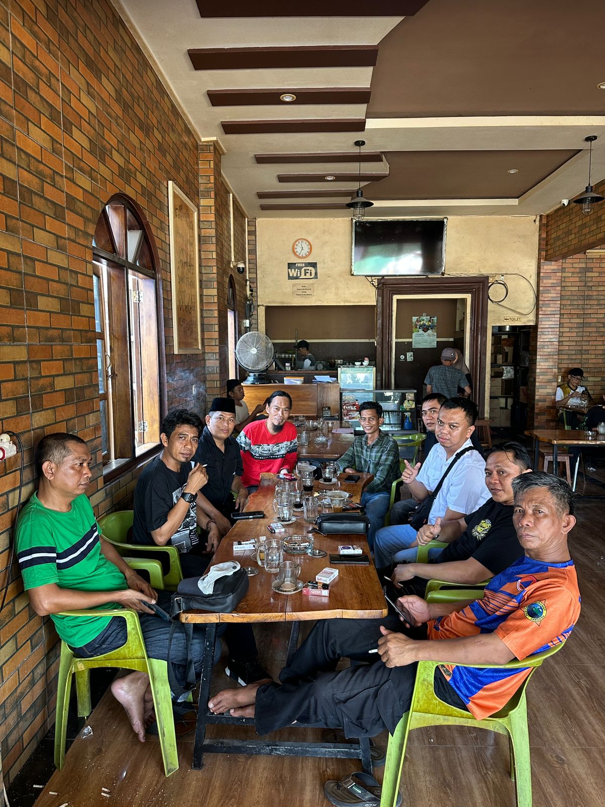 Warung Kopi Bulukumba Jadi Pusat Silaturahmi Usai Lebaran